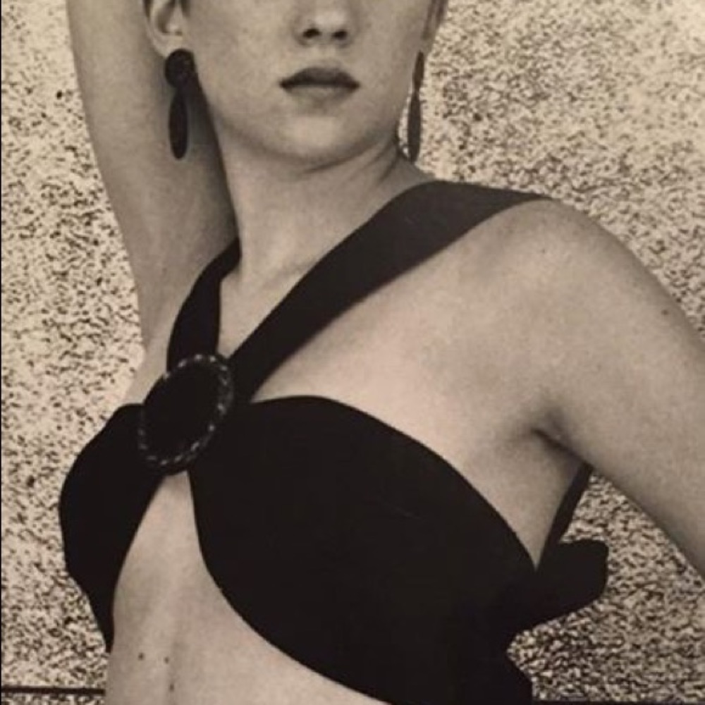 Black cross cross top